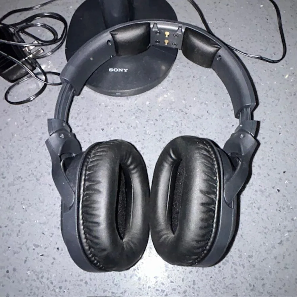 Sony WH-RF400 Wireless Home Theater Headphones Black Works Well